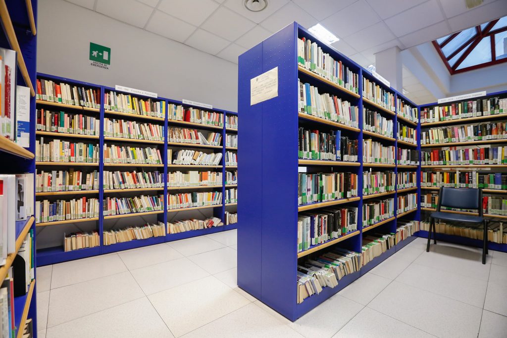 Pomezia biblioteca