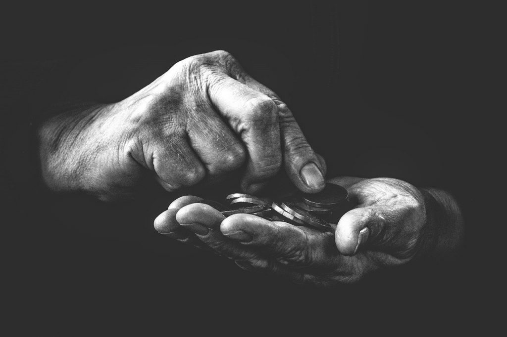 povertà - Foto di Frantisek Krejci da Pixabay