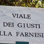 A Roma si può percorrere Viale dei Giusti della Farnesina