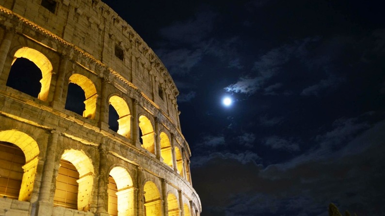 roma colosseo luna ph pixabay