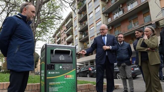 Nuovi Cassonetti Gualtieri ph Comune Roma