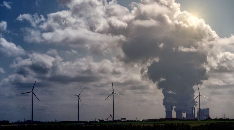 Gli esperti non sono d'accordo sulle migliori politiche di prezzo del carbonio