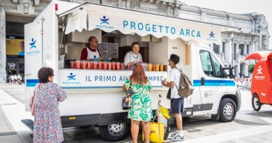 Ferragosto a Roma, Progetto Arca porta l’anguria a chi è solo e senza dimora: appuntamento anche in altre 3 città